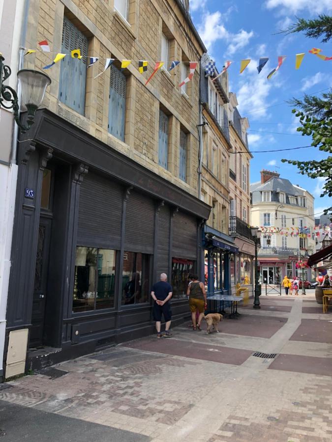 2 Pieces- Rue Pietonne Trouville -Le Petit Juliana Eksteriør billede